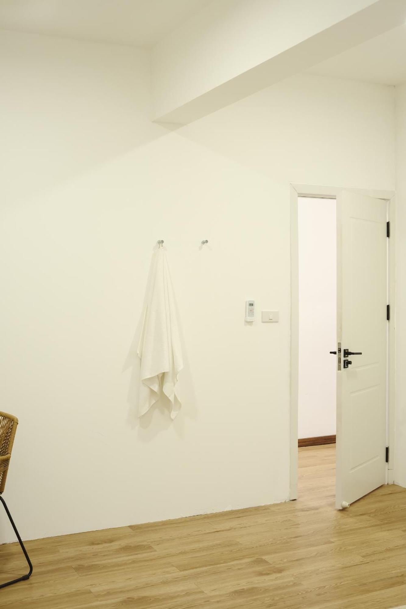 3br In China Town, Rare To Find 2 Mins From Mrt Train Apartemen