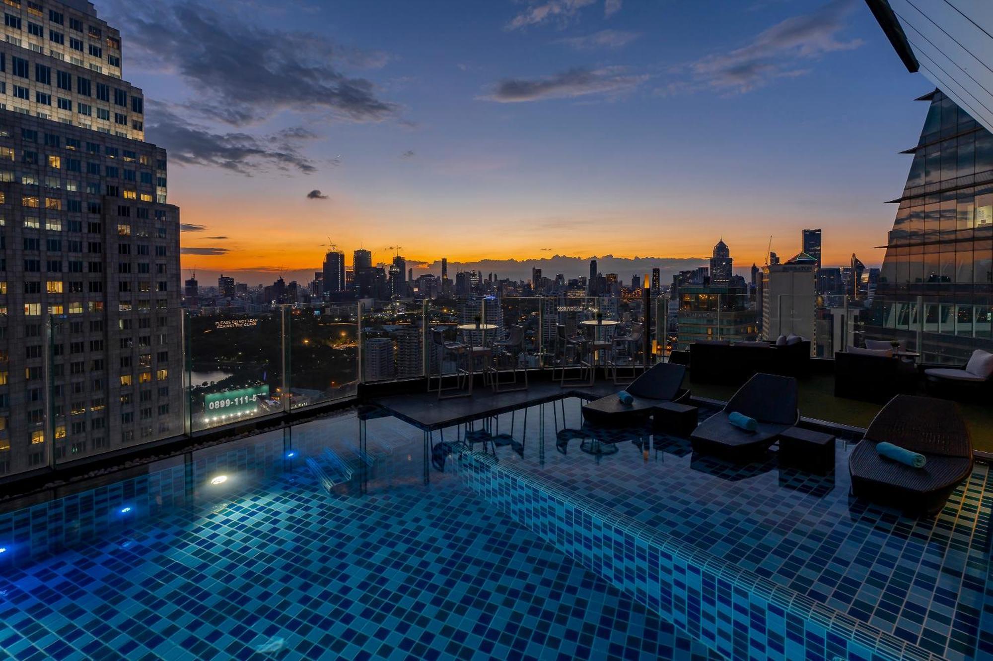 The Continent Sukhumvit - Asok Bts Hotel