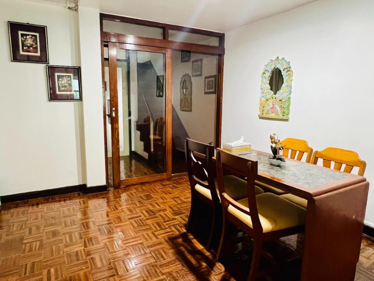 Casa de hóspedes Ree House@soi Cowboy-asoke Bts-mrt *