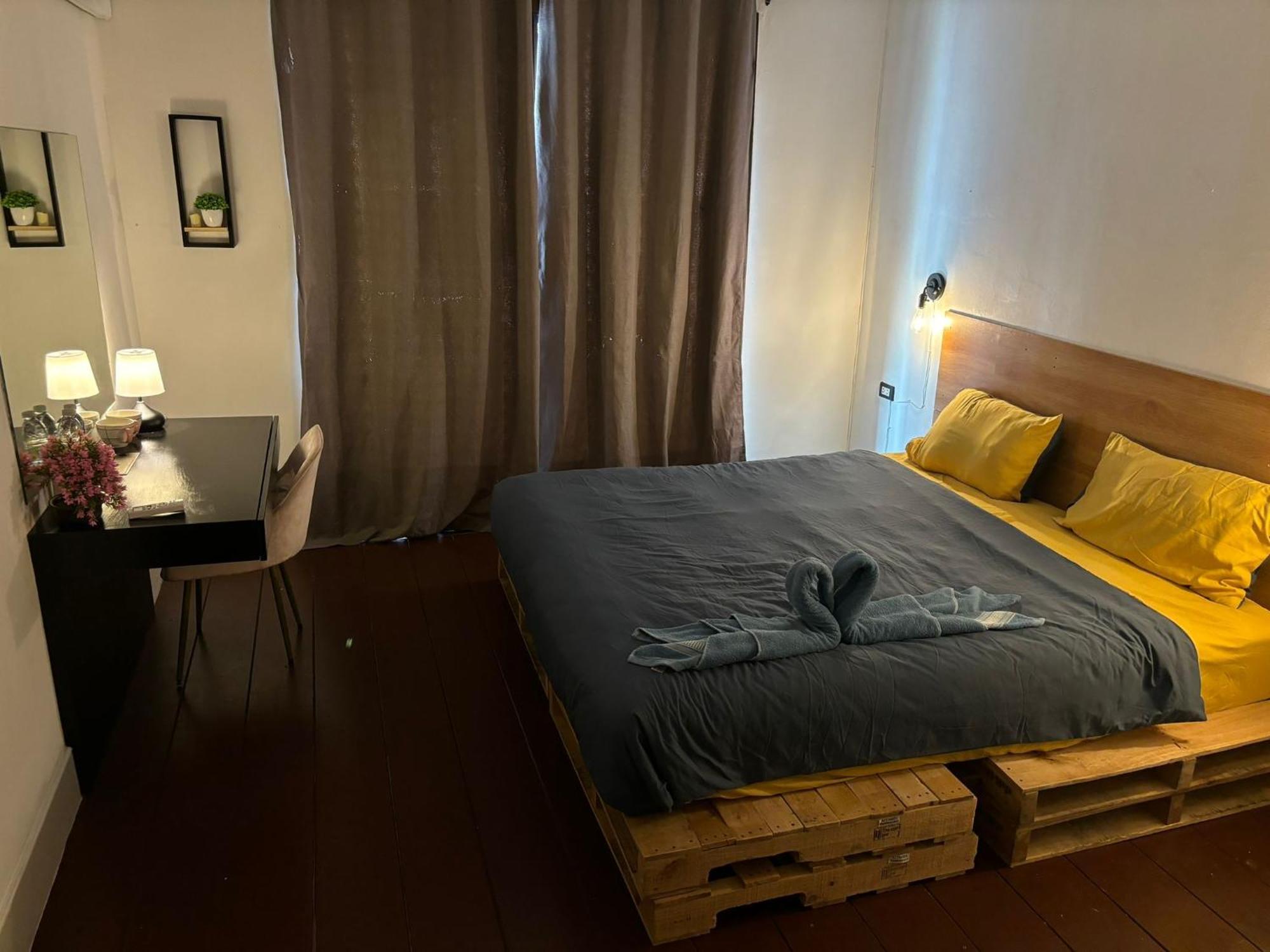 La Hotel *