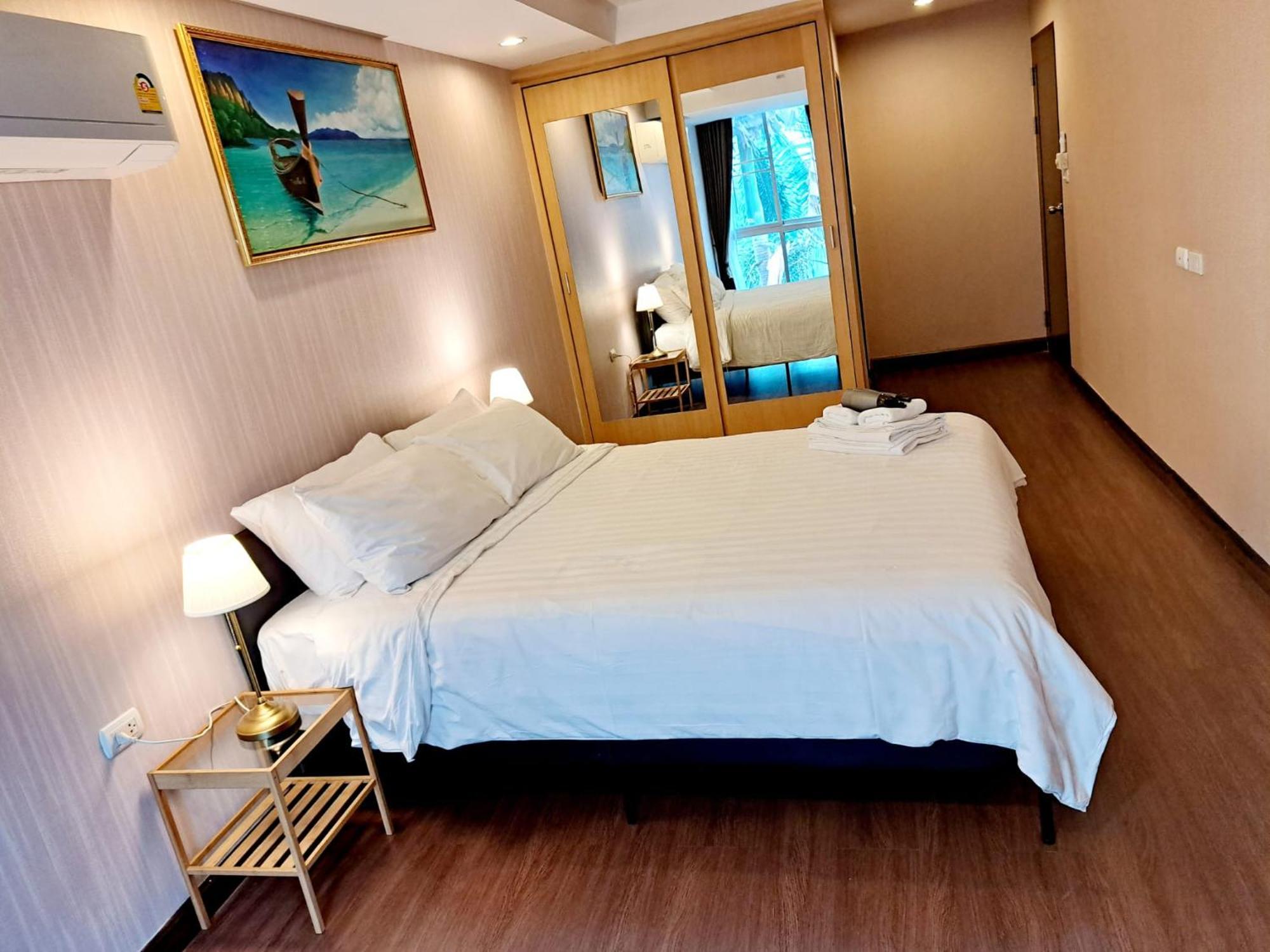 Holiday home 3B-Short-Term Rental Allowed-2Brs Downtown Bangkok *