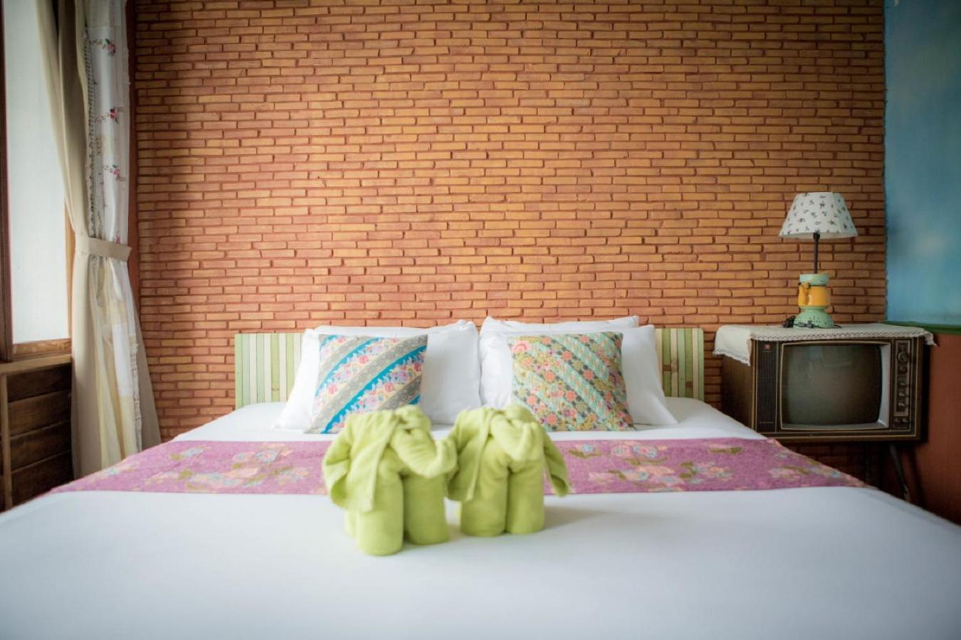 Guest house Phranakorn-nornlen 2*