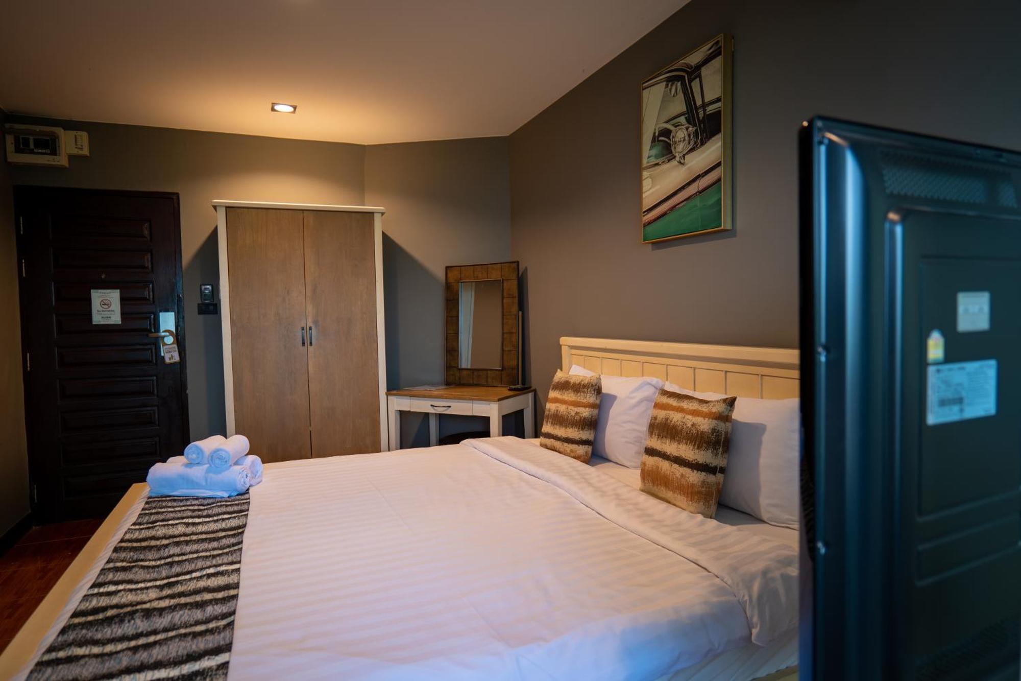 Anandpura Riverside 4*