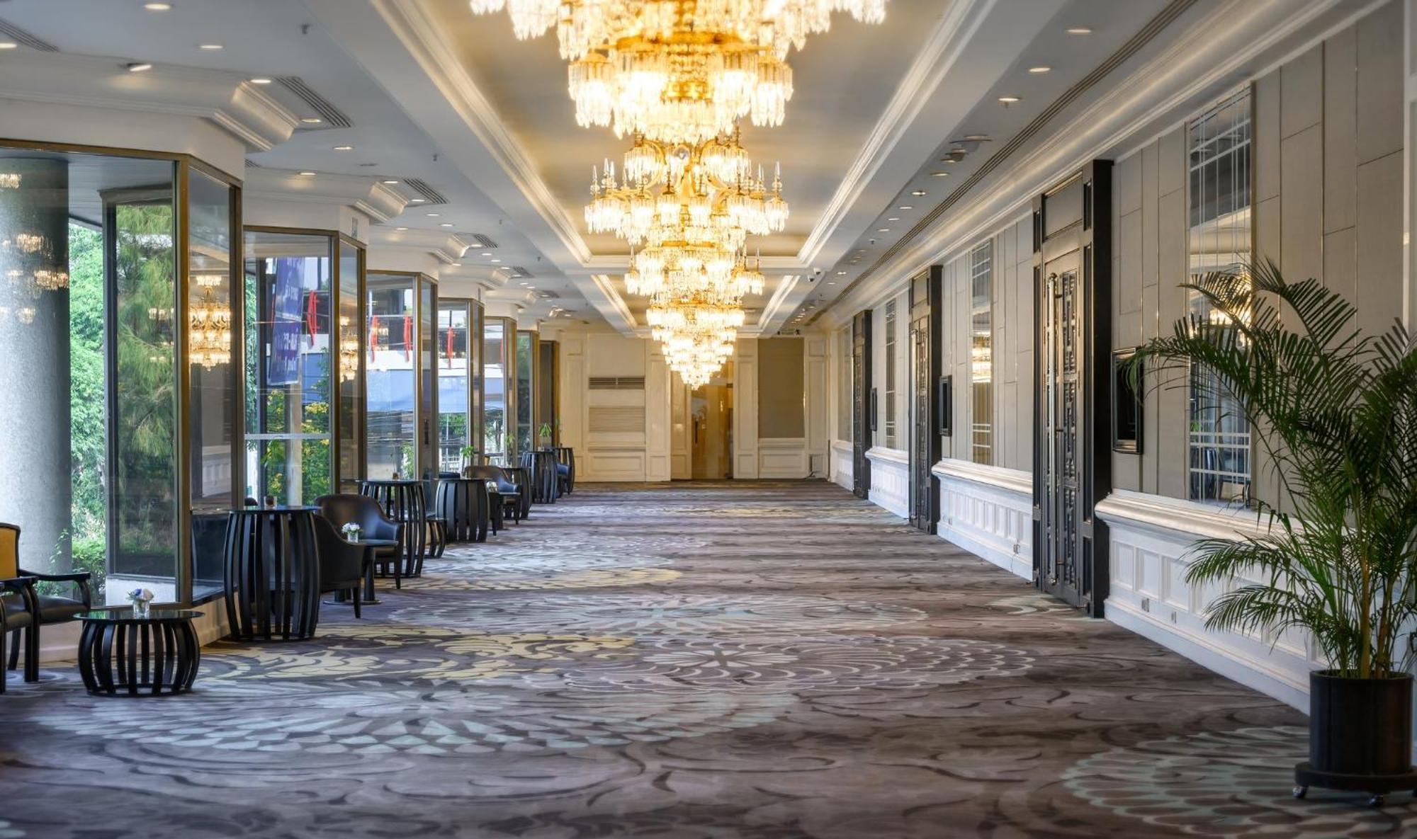 Centara Grand At Plaza Ladprao 5*