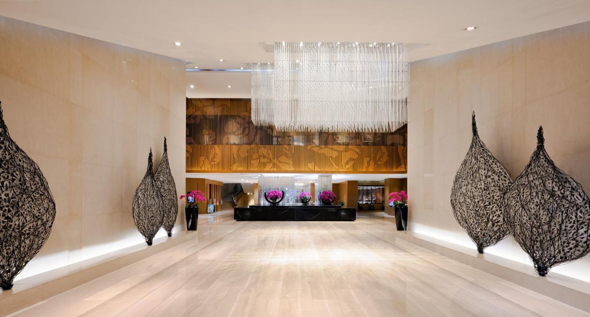 Centara Grand At Plaza Ladprao 5* Bangkok
