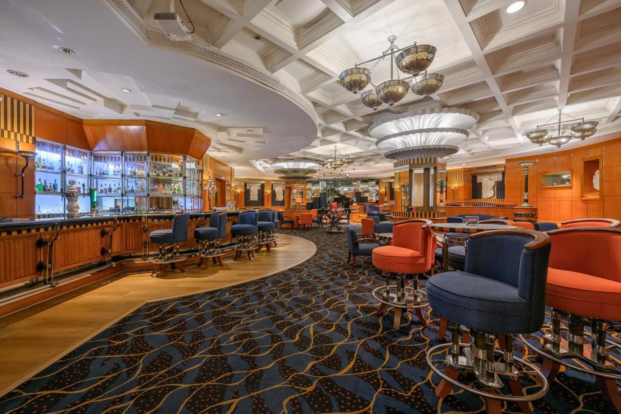 Centara Grand At Plaza Ladprao 5*