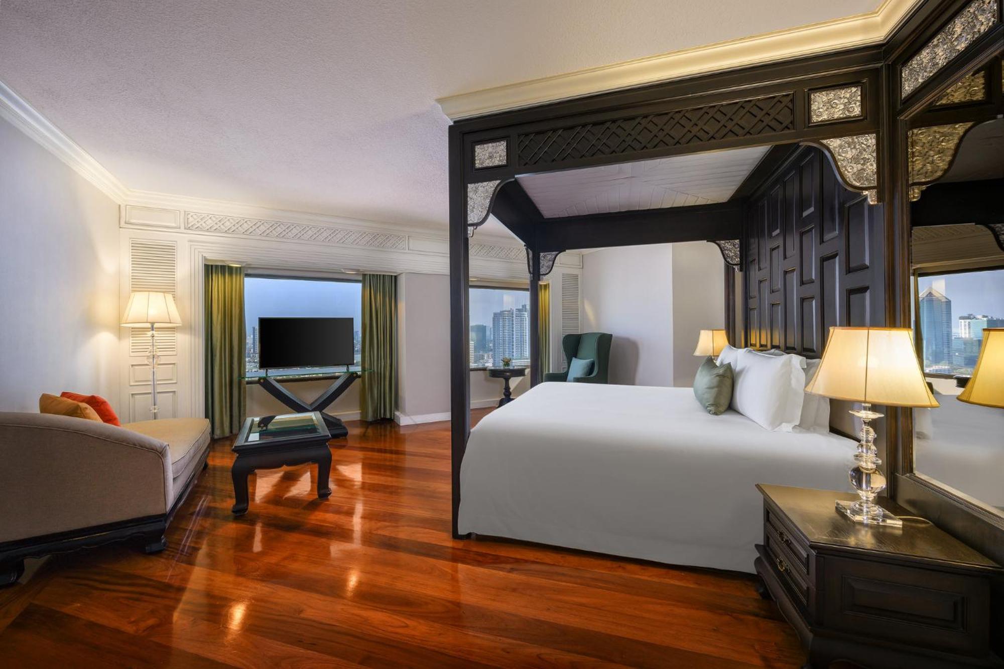Centara Grand At Plaza Ladprao Hotel