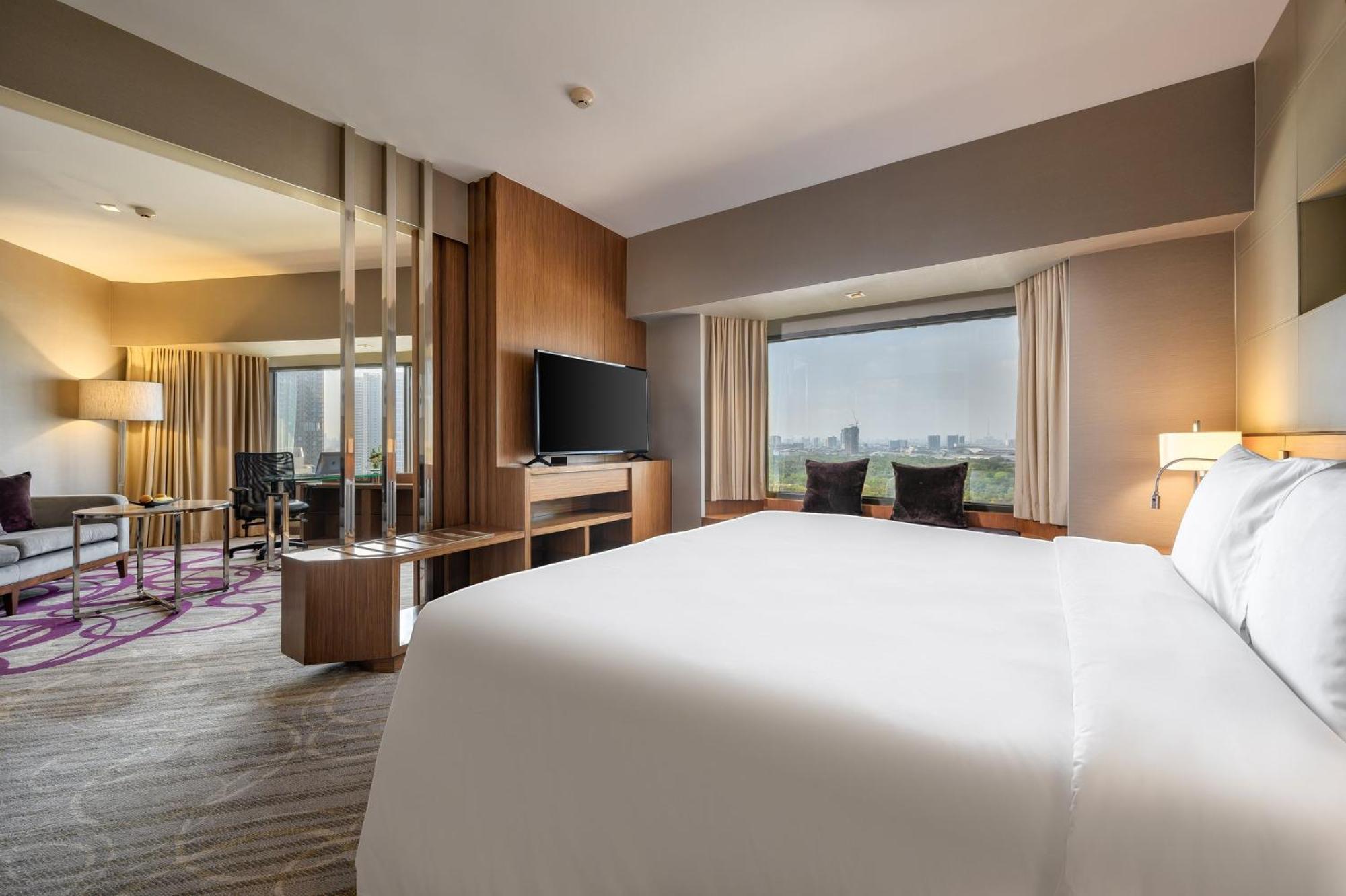 Centara Grand At Plaza Ladprao Hotel 5*