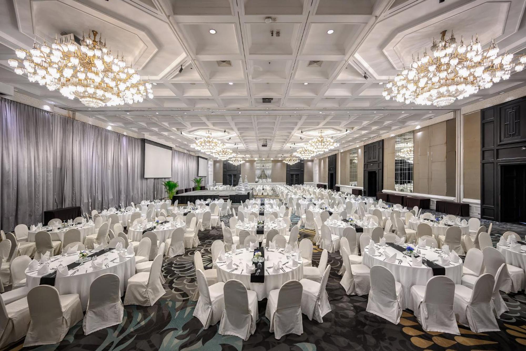 Centara Grand At Plaza Ladprao Hotel