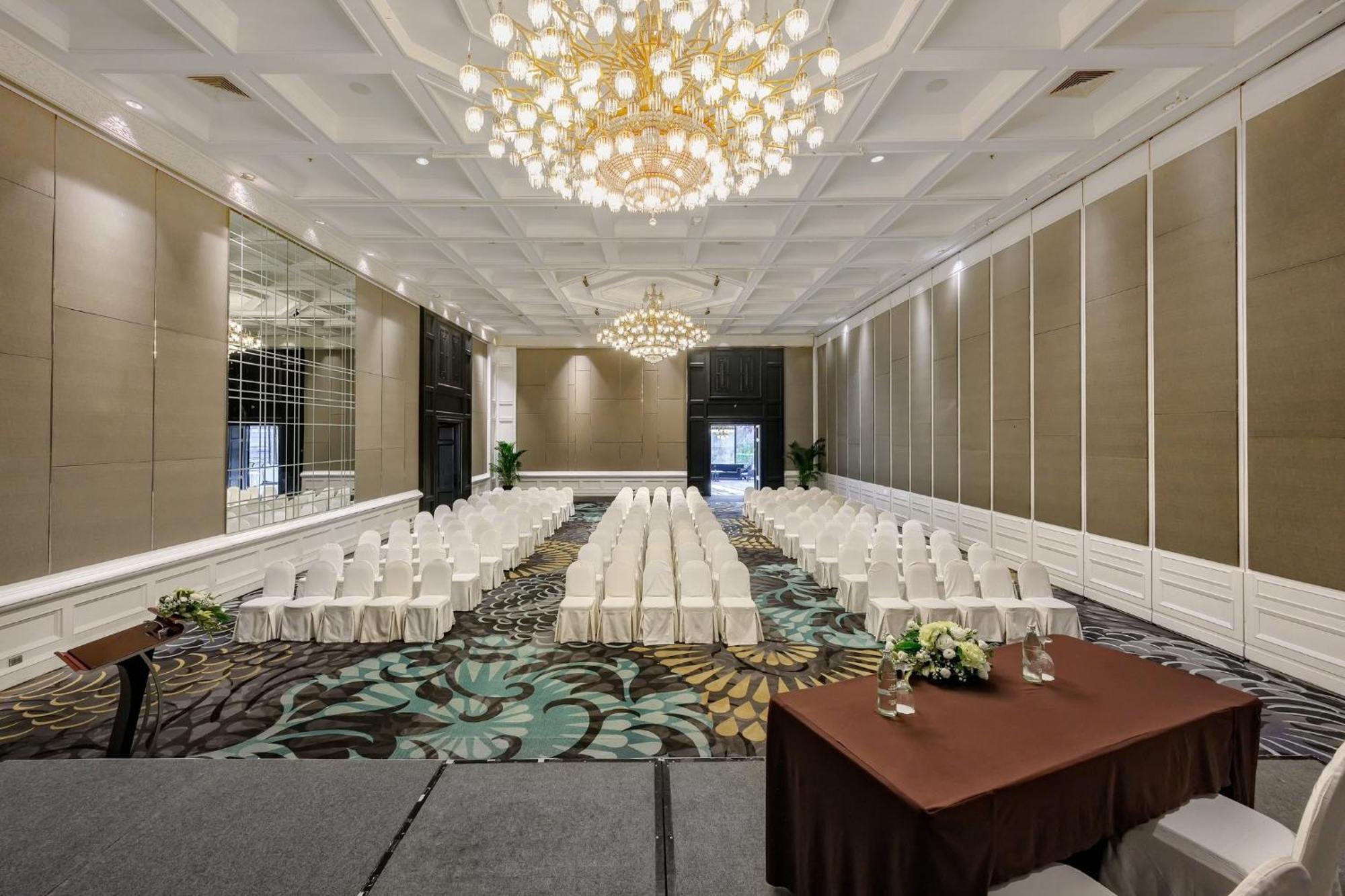 Centara Grand At Plaza Ladprao Hotel Bangkok