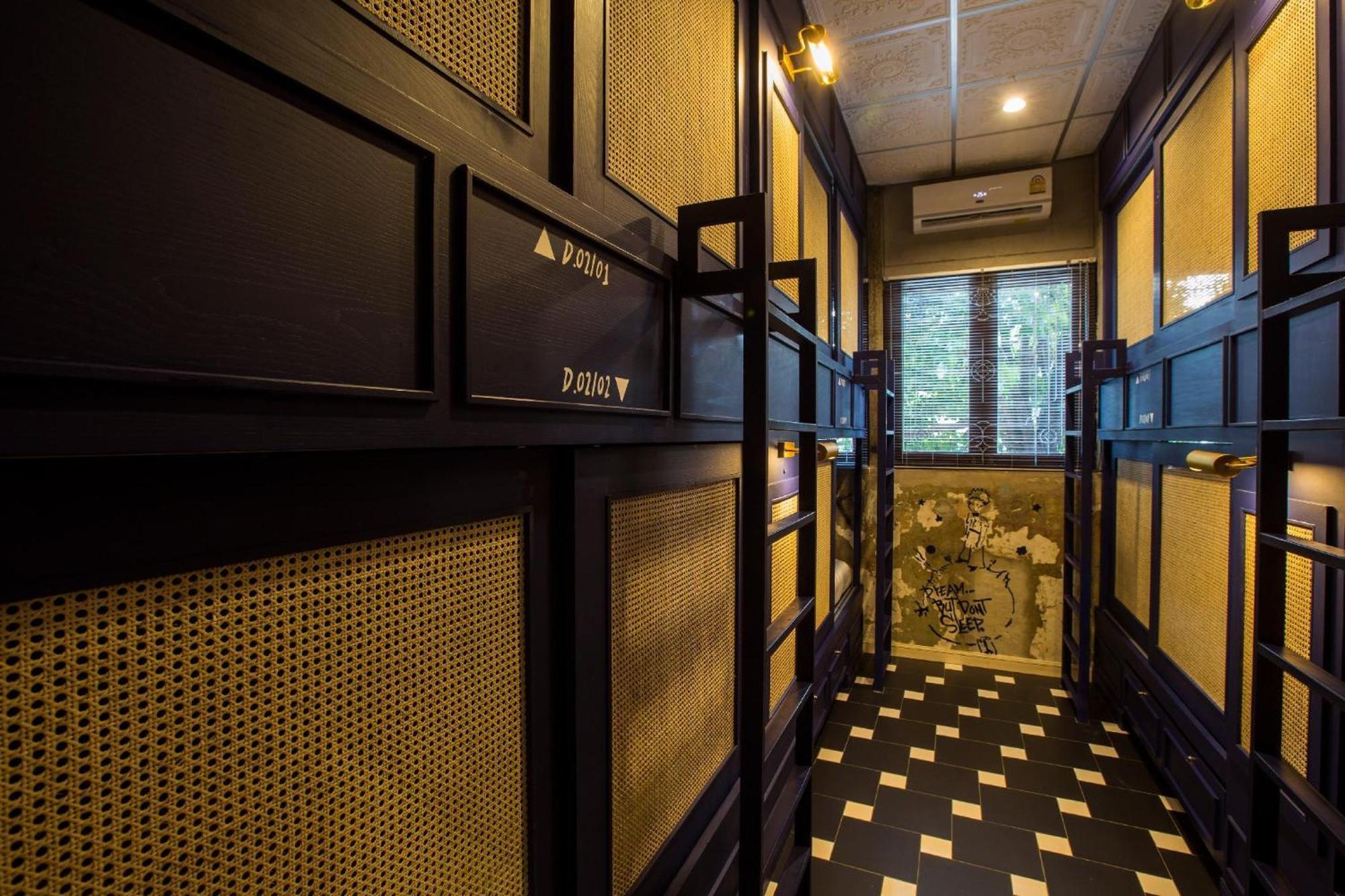Hostel Azure Bangkok