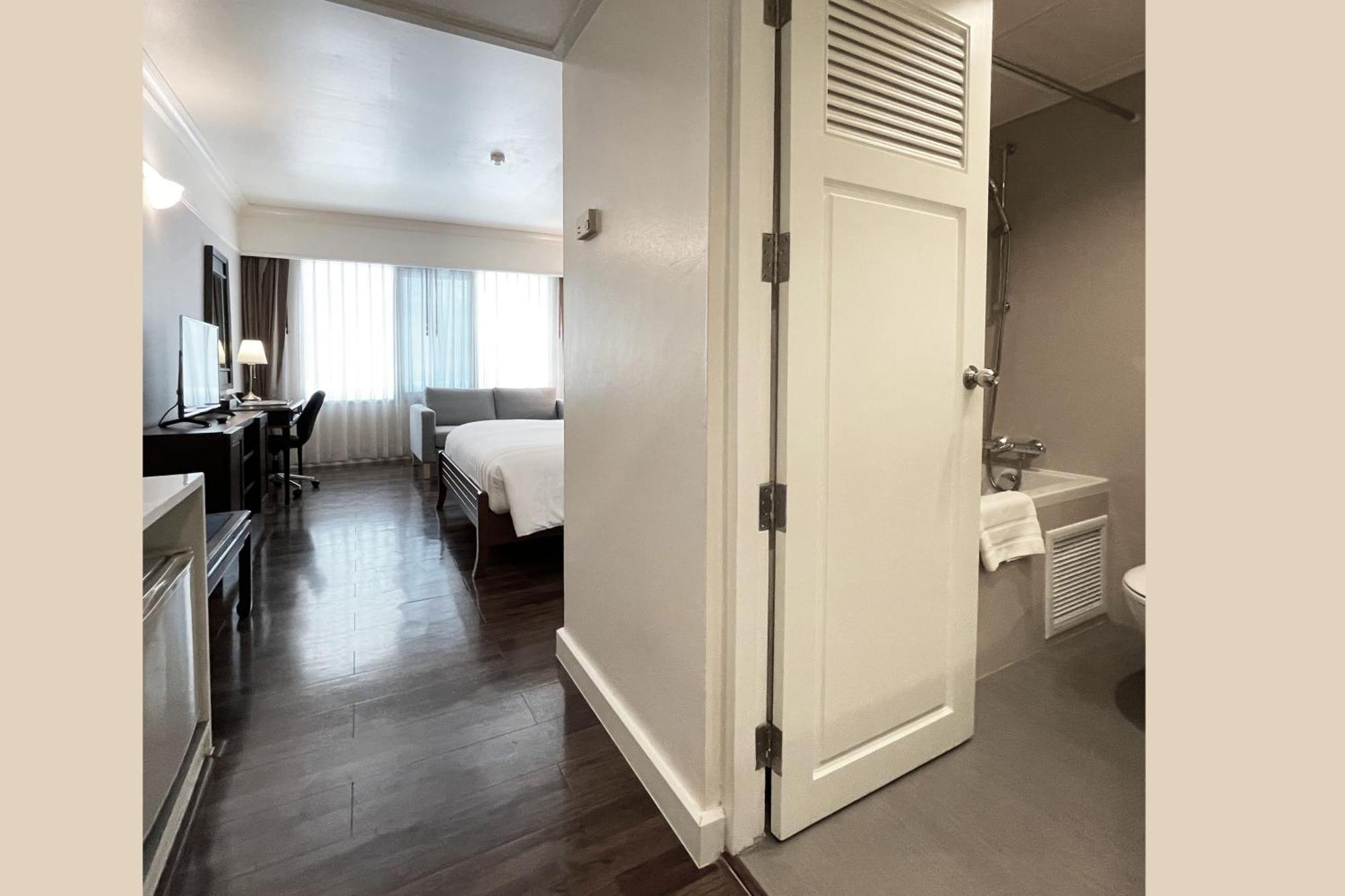Le Siam Silom By Pcl Bangkok