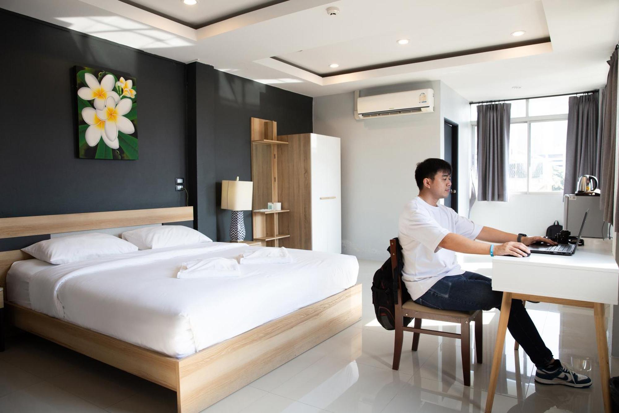 Hotel 185@surawong 4*