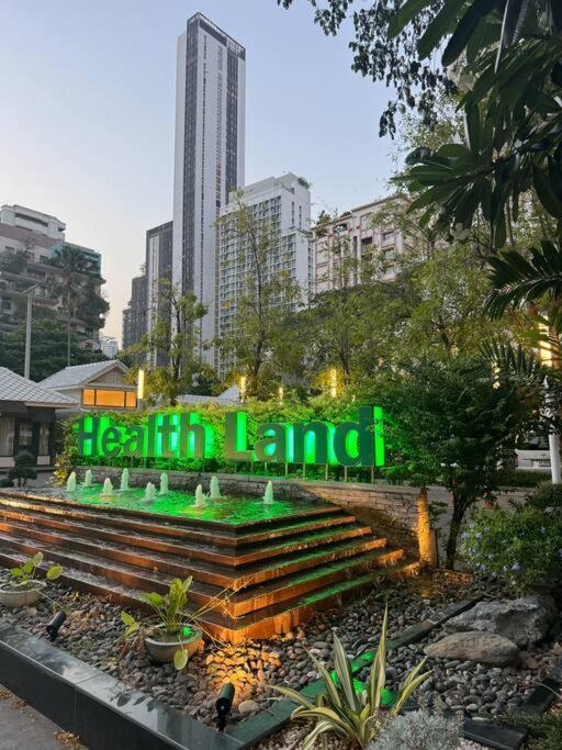 Pangsapuri High-end With 5 Mins To Terminal21 Bts Mrt With Kitchen