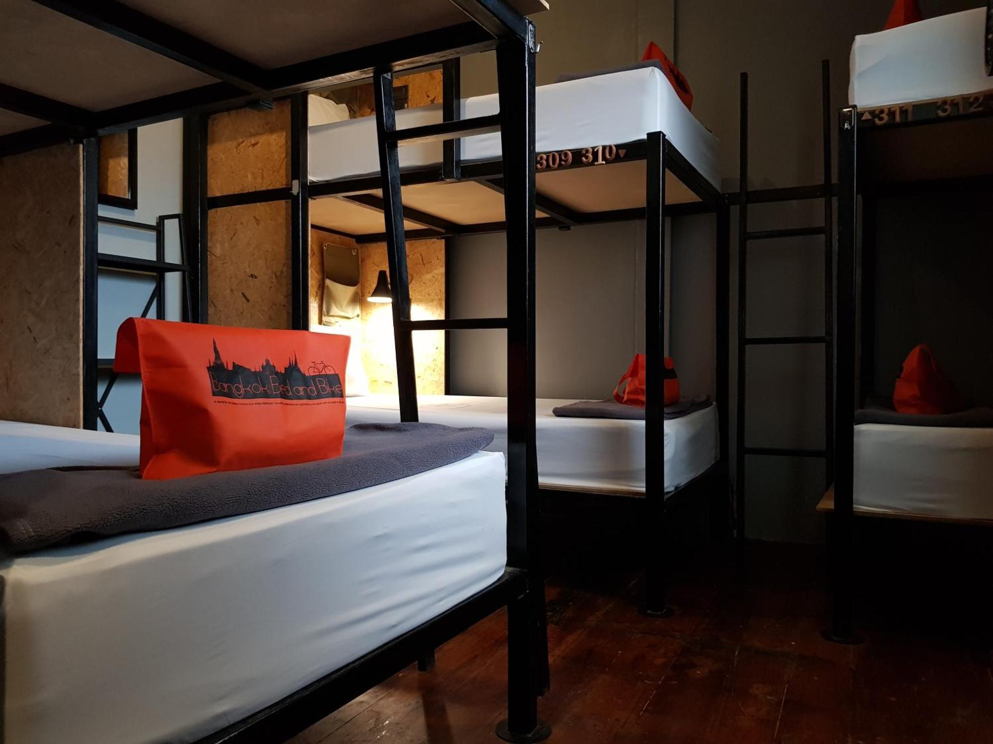 Bed And Bike Asrama Bangkok