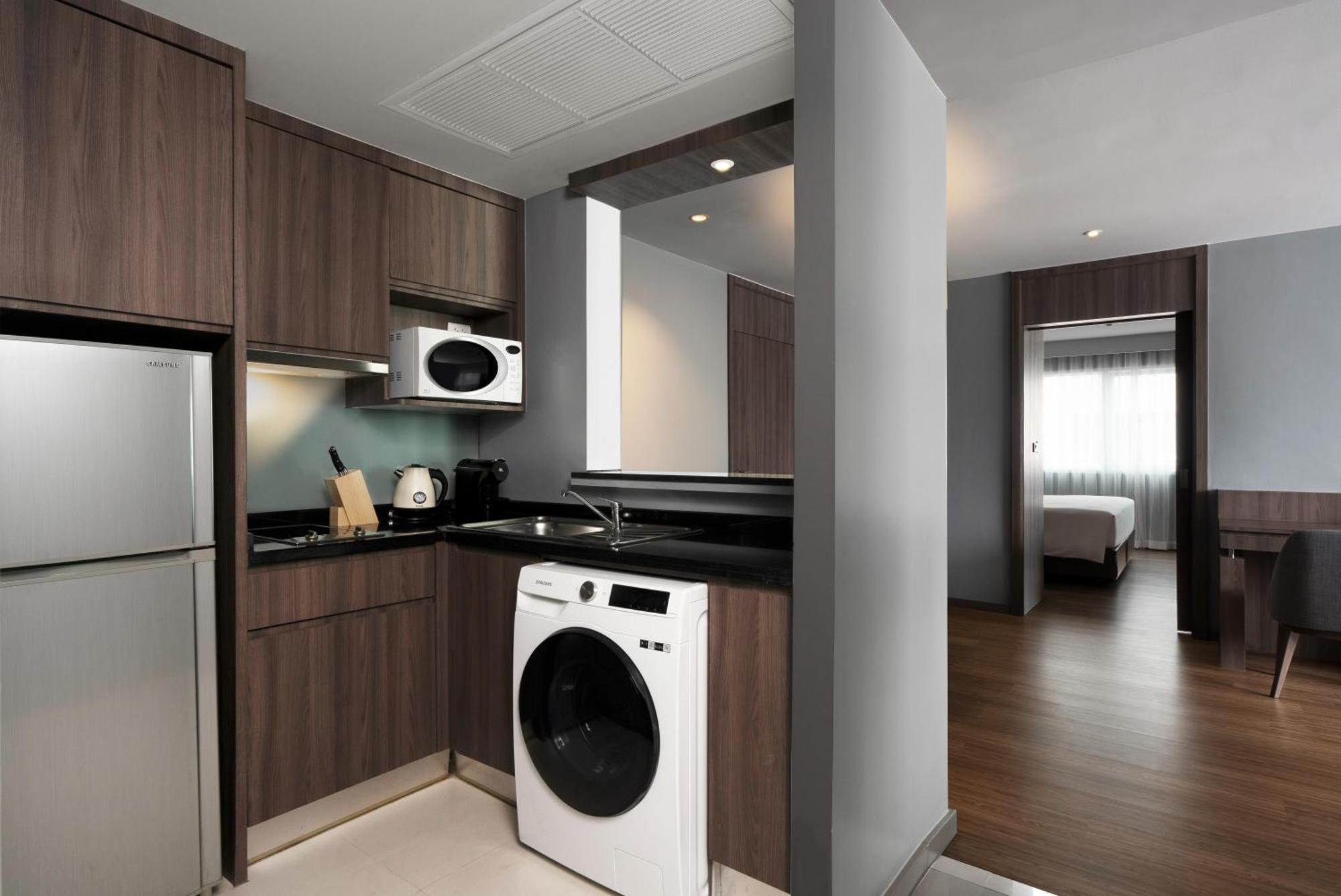 Novotel Living Sukhumvit Legacy Hotel 4*