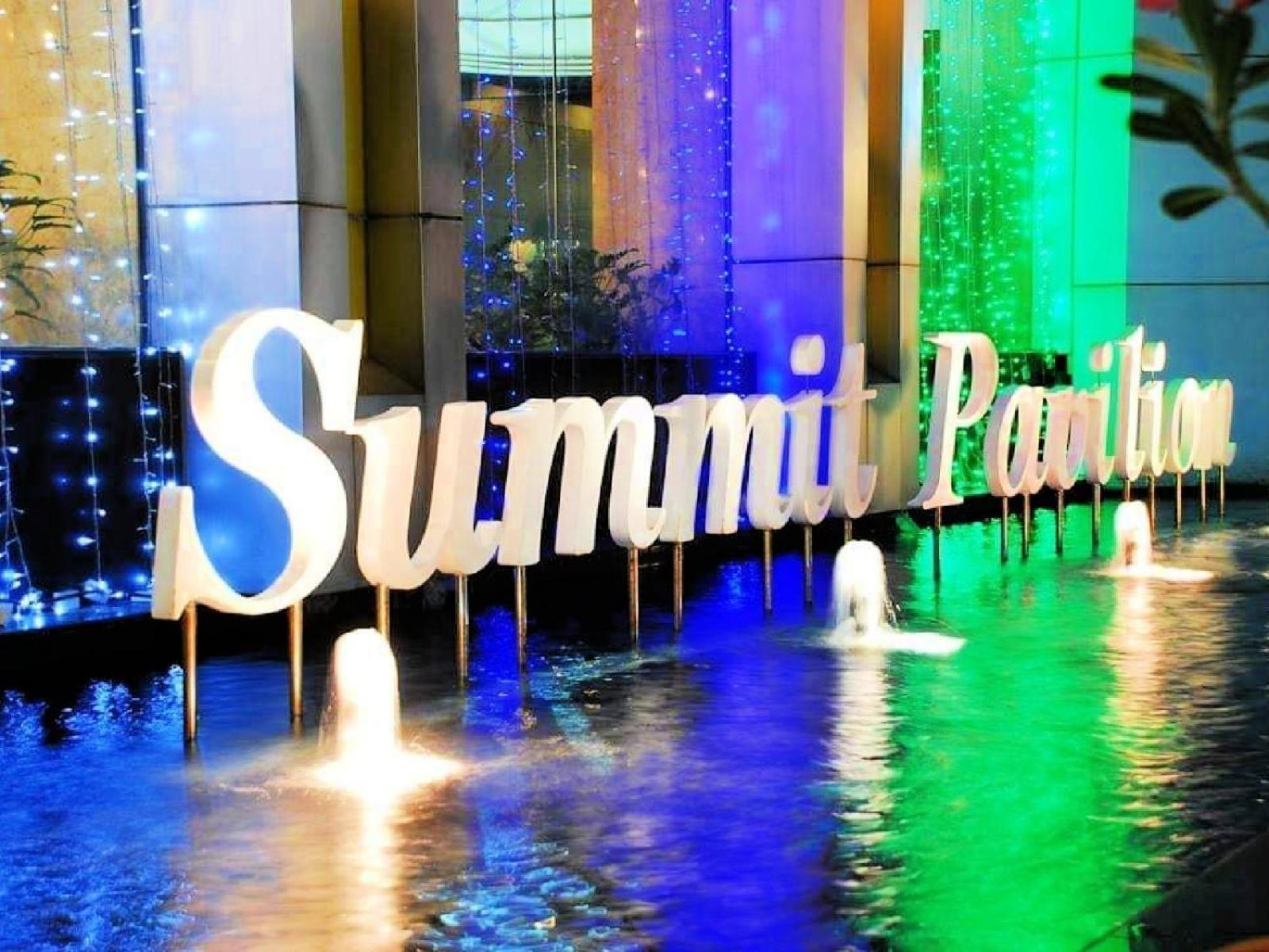 Summit Pavilion Hotel
