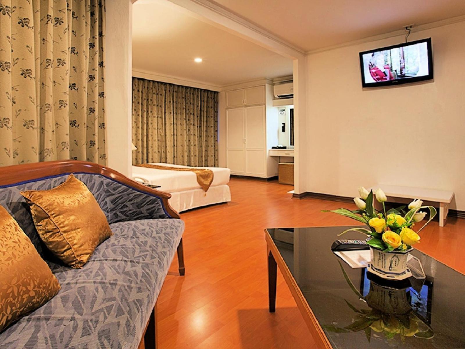 Summit Pavilion Hotel 4*