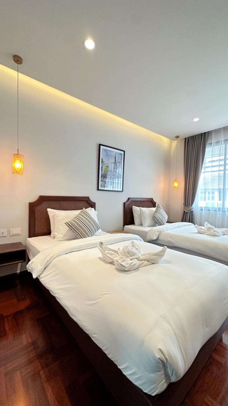Bunya House Near Bts Asok, Terminal21 Private&cozy Holiday home *