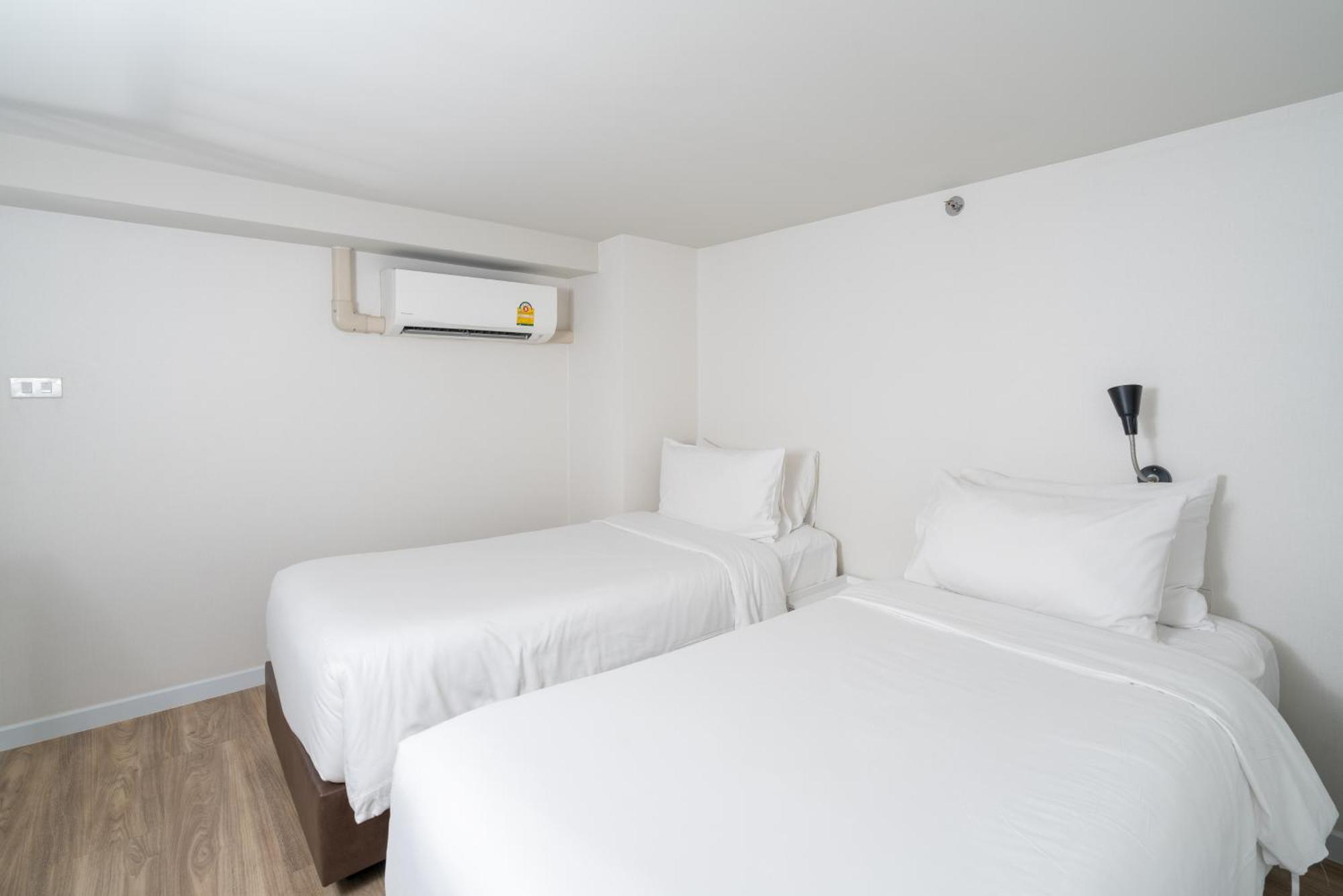 Q Box Blossom Sha Hotel 5*