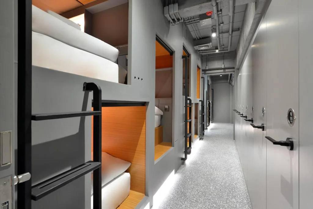Tiang Capsule Asrama Bangkok