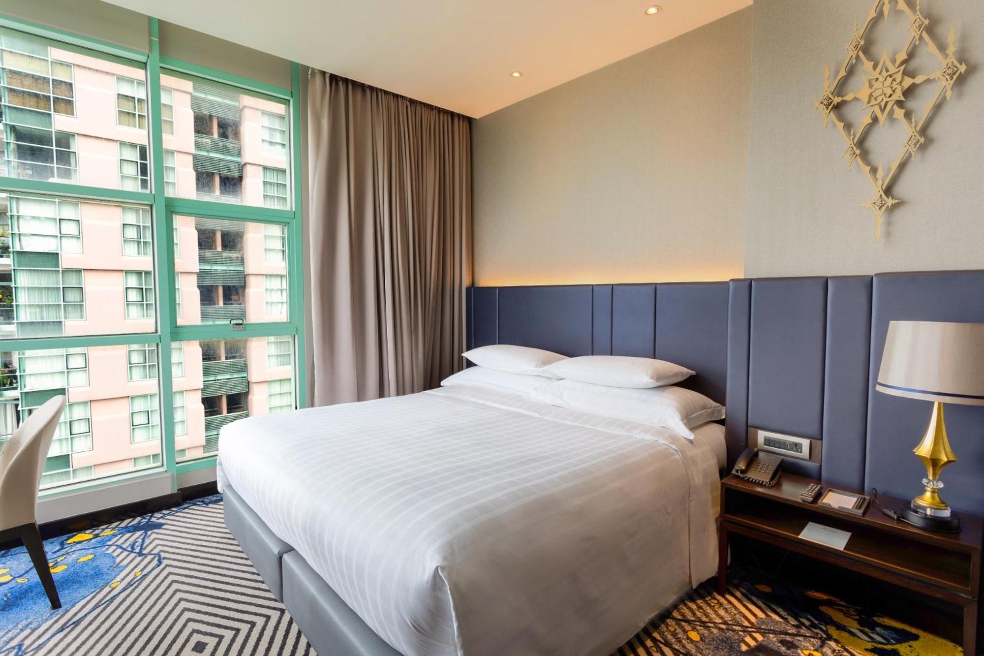Chatrium Riverside 5*