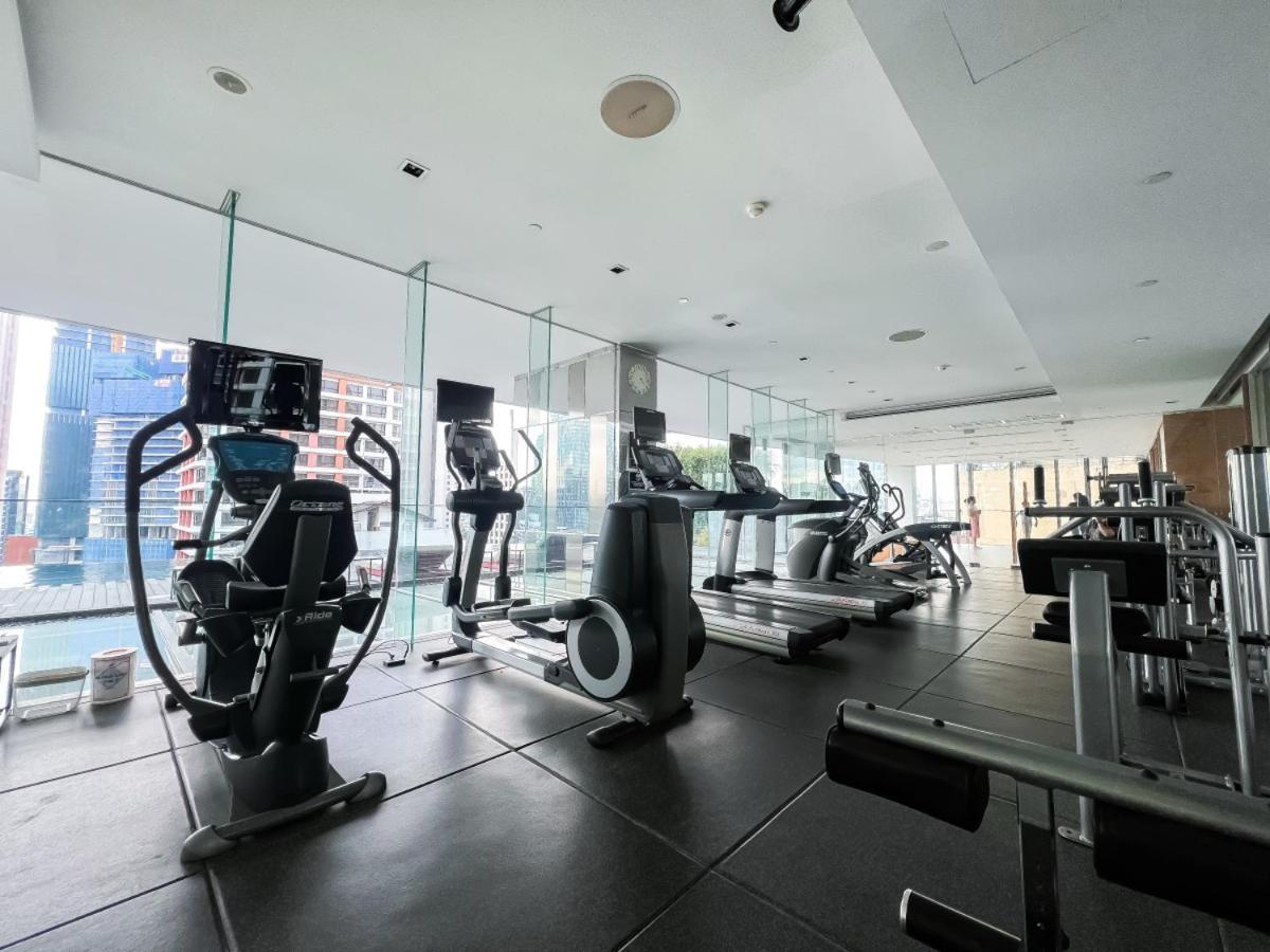 Extravagant 65 Sqm 1br - Ultra Fast Wifi - Silom Apartment