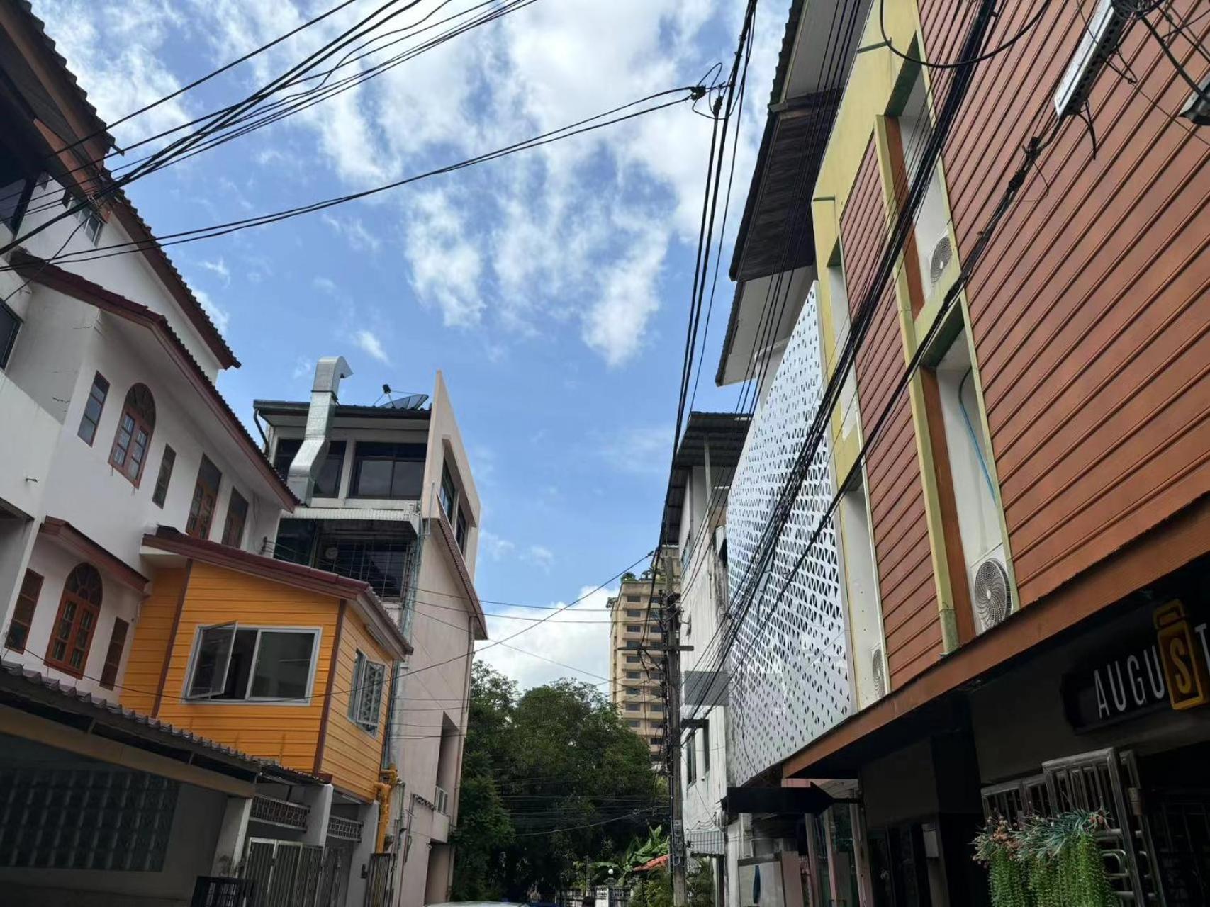Apamet Sukhumvit 55 * Bangkok