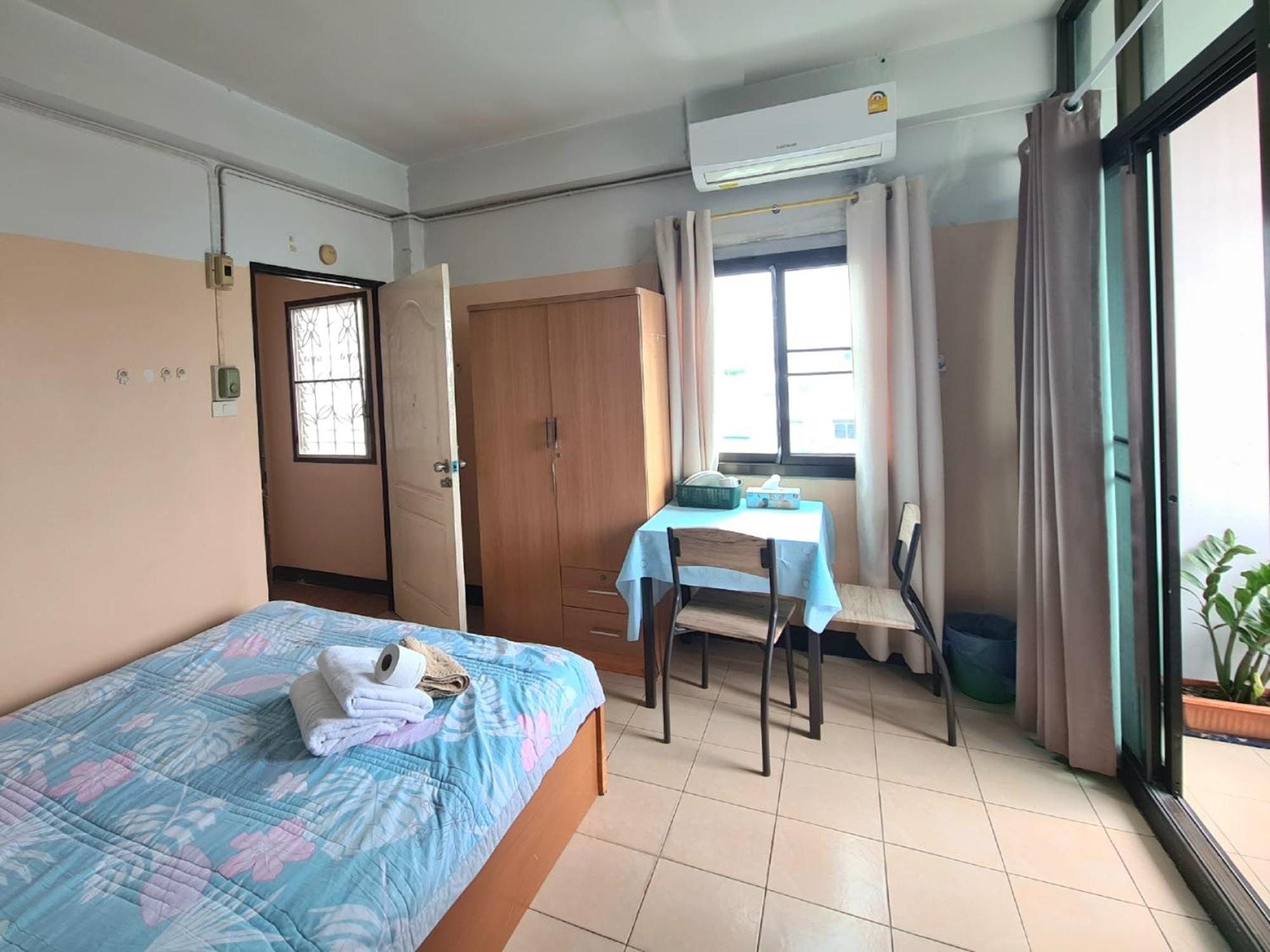 Roong-arun Guest house