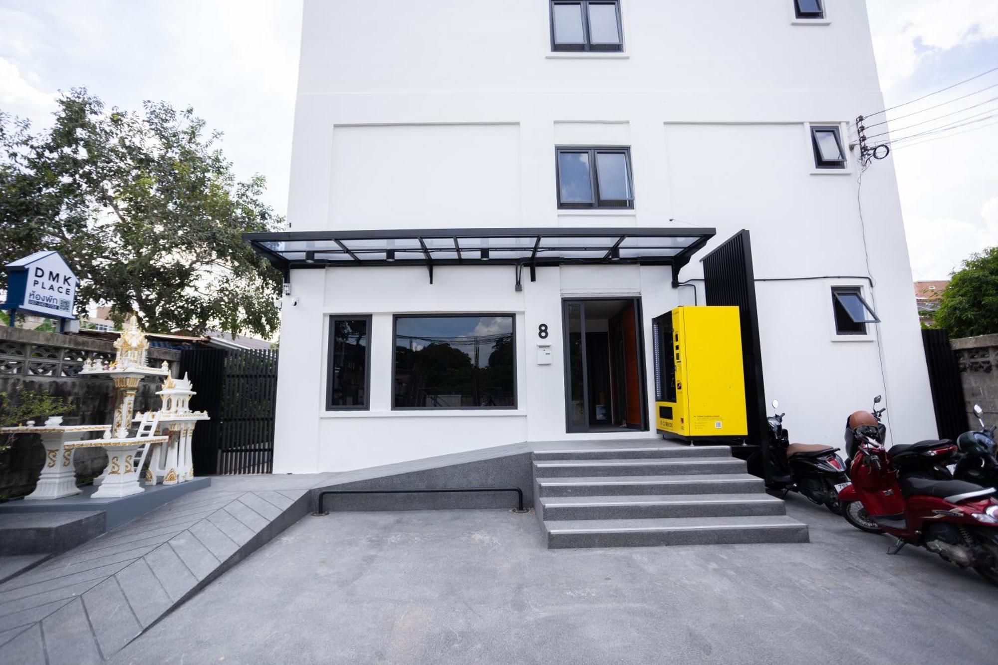 Dmk Place Capsule hotel