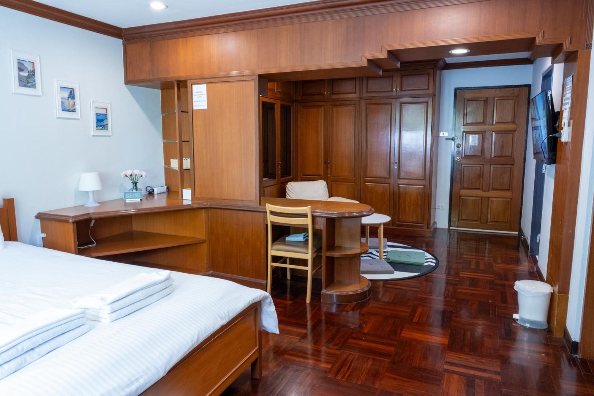 Homestay Seven Rabbit House Bangkok