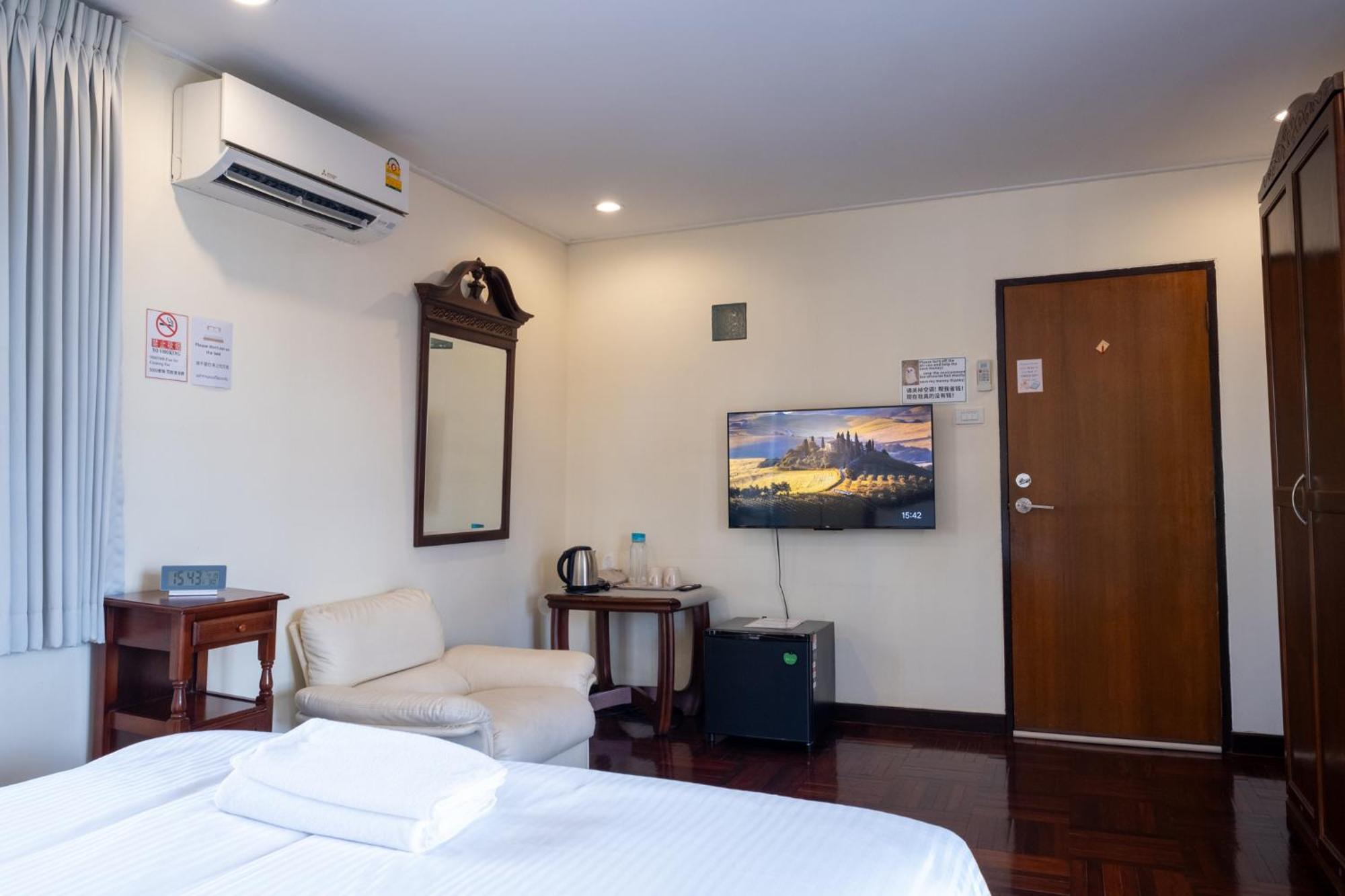Seven Rabbit House Homestay Bangkok