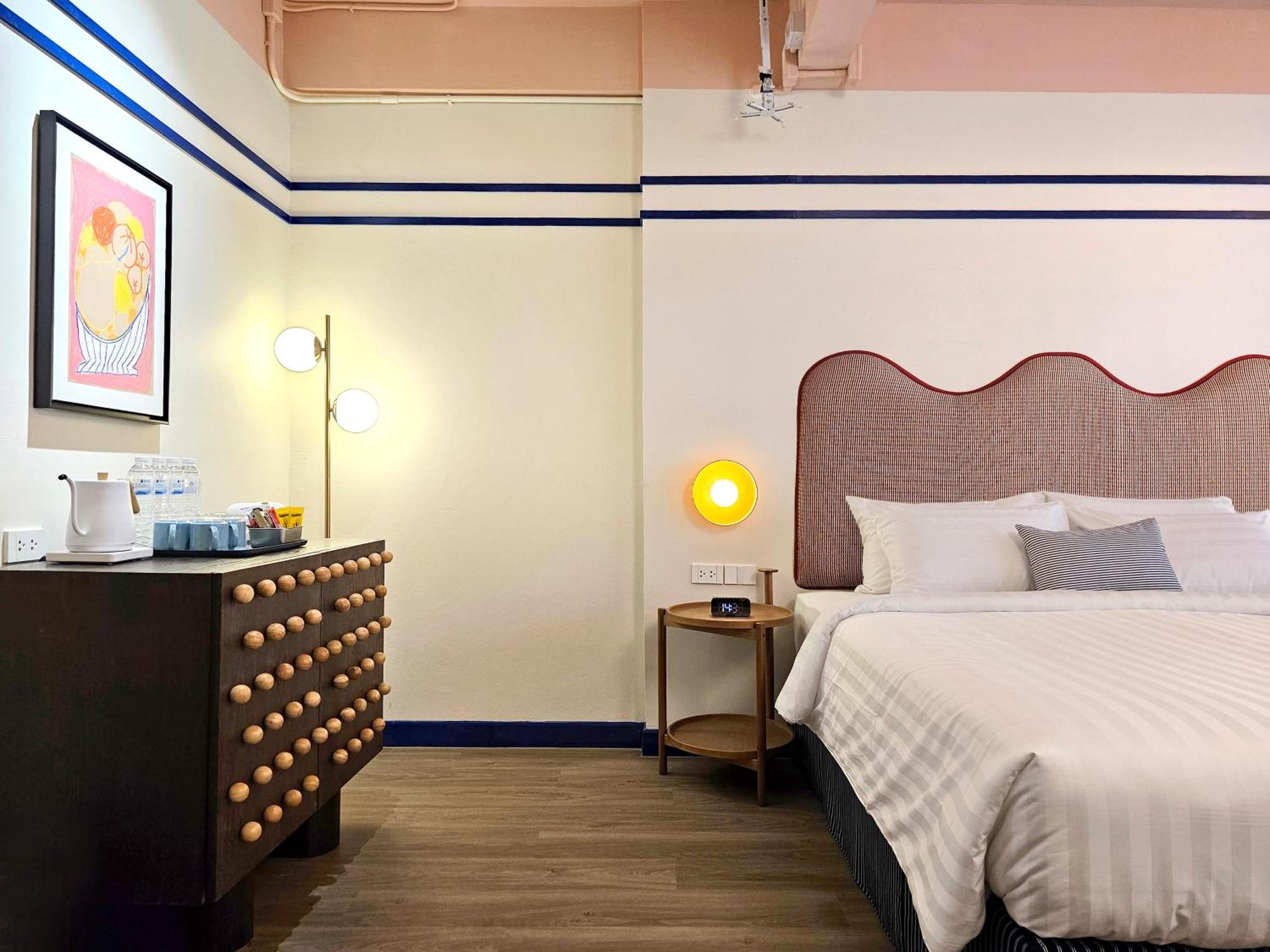 Blu Dock Restel Hotel Bangkok