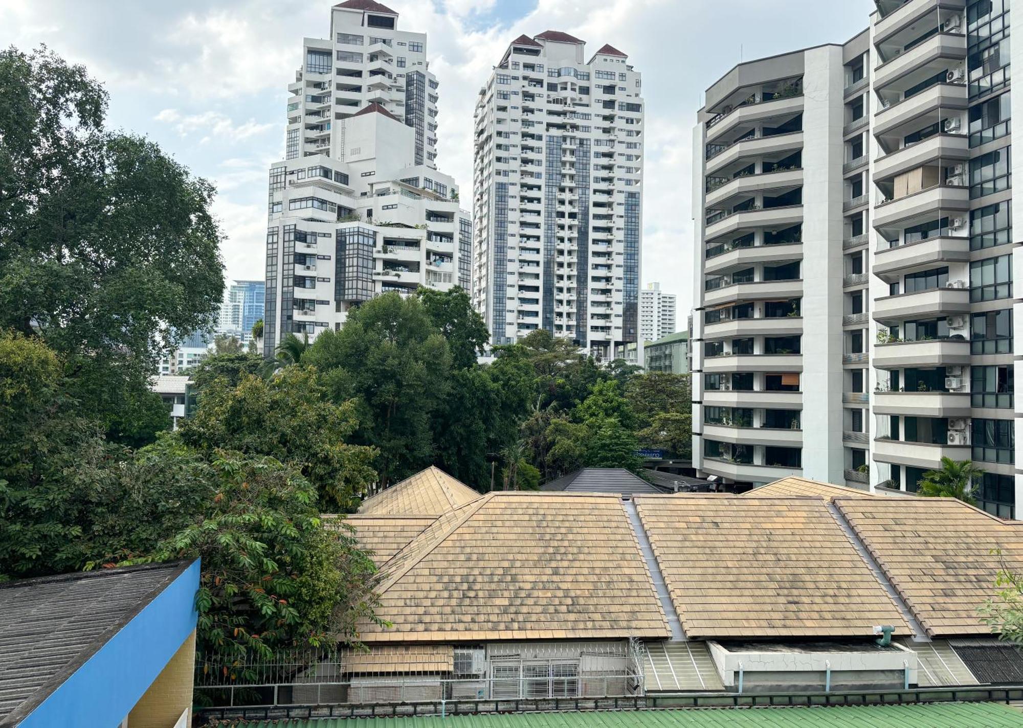 Apamet Sukhumvit 55 Hotel