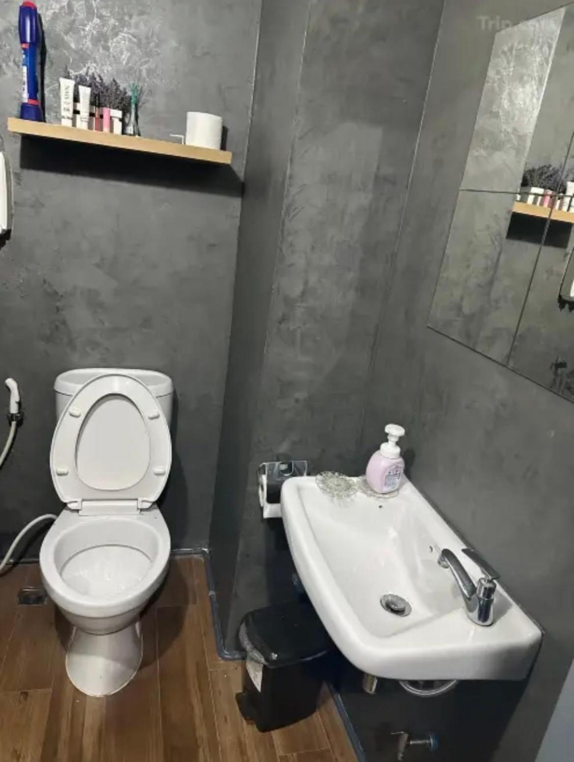 Hostel Box