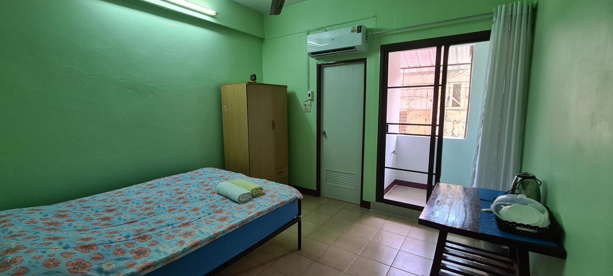 Roong-arun Guest house *