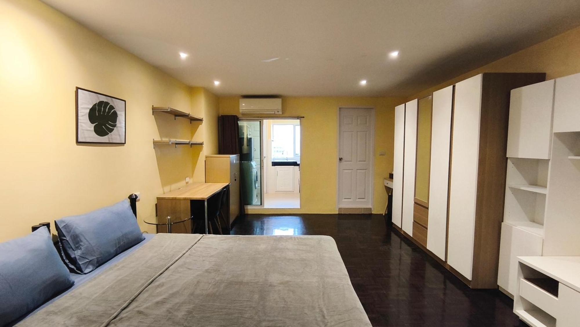 Apartment Silom 1 Bedroom With 2 King Beds For 4 Pax *