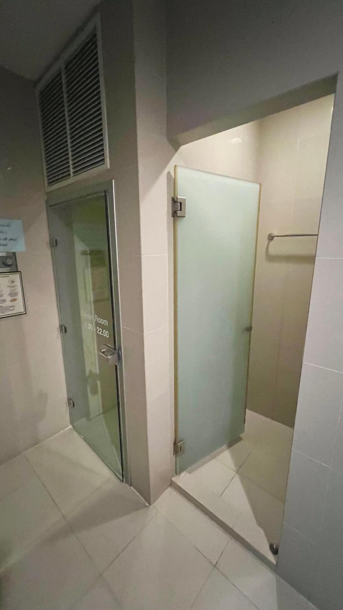Appartement Great Location 3 Mins Walk From Bts Ari