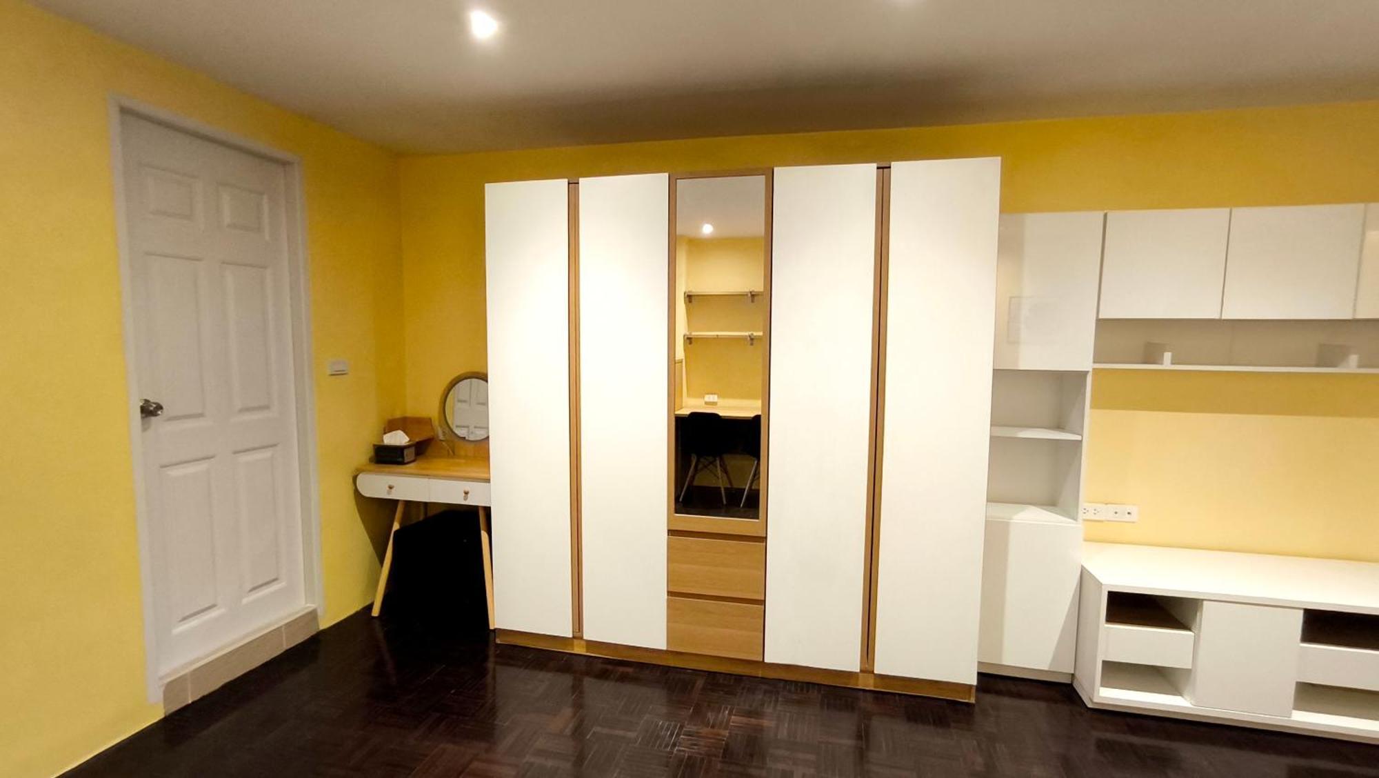 Silom 1 Bedroom With 2 King Beds For 4 Pax *