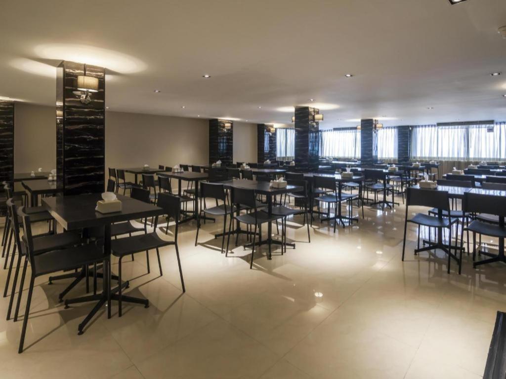 Hotel First House 3*