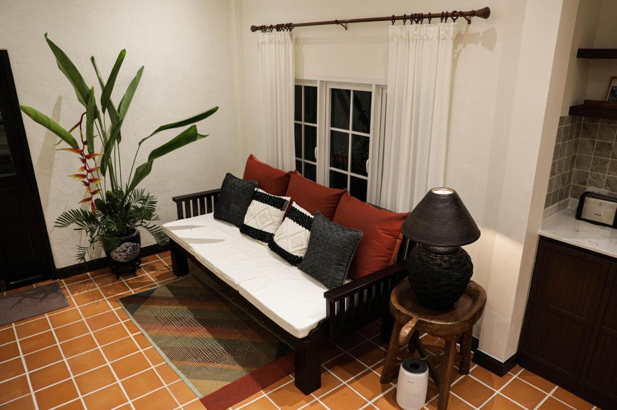 10mins To Bkk Airport 3br Group Ferienhaus
