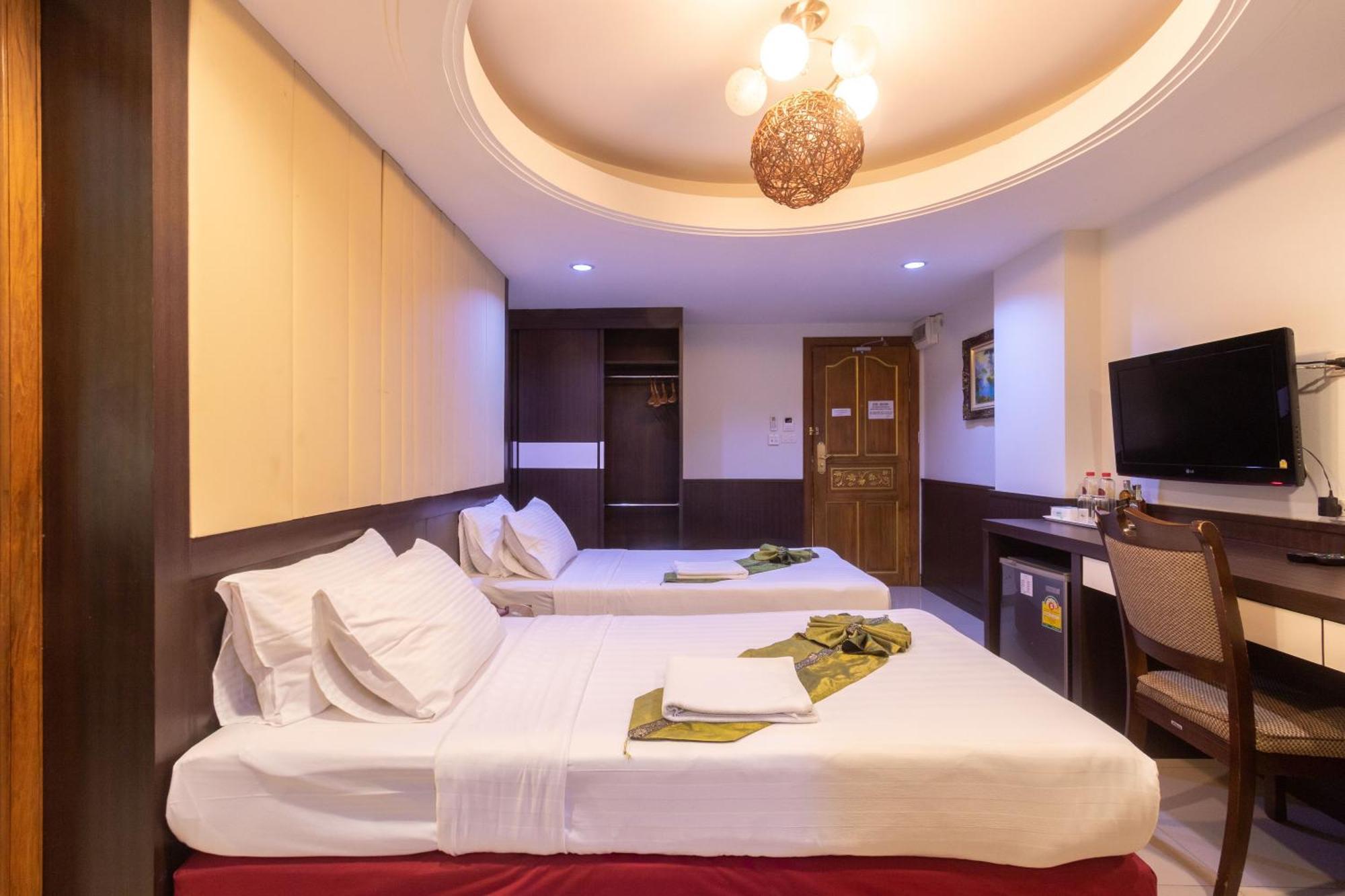 Gusto Pratunam Hotel