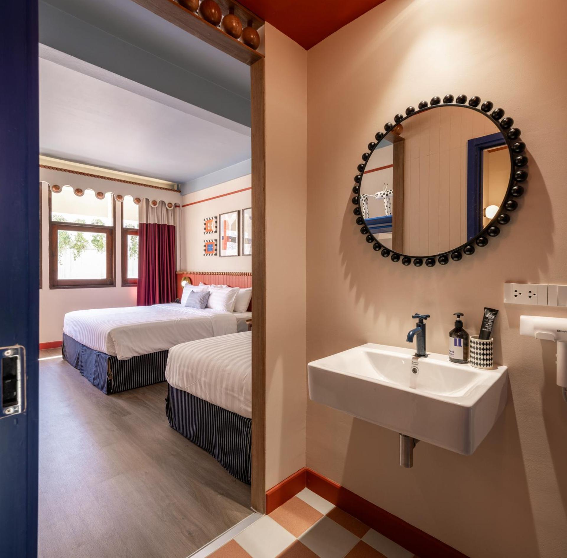 Blu Dock Restel 3* Bangkok