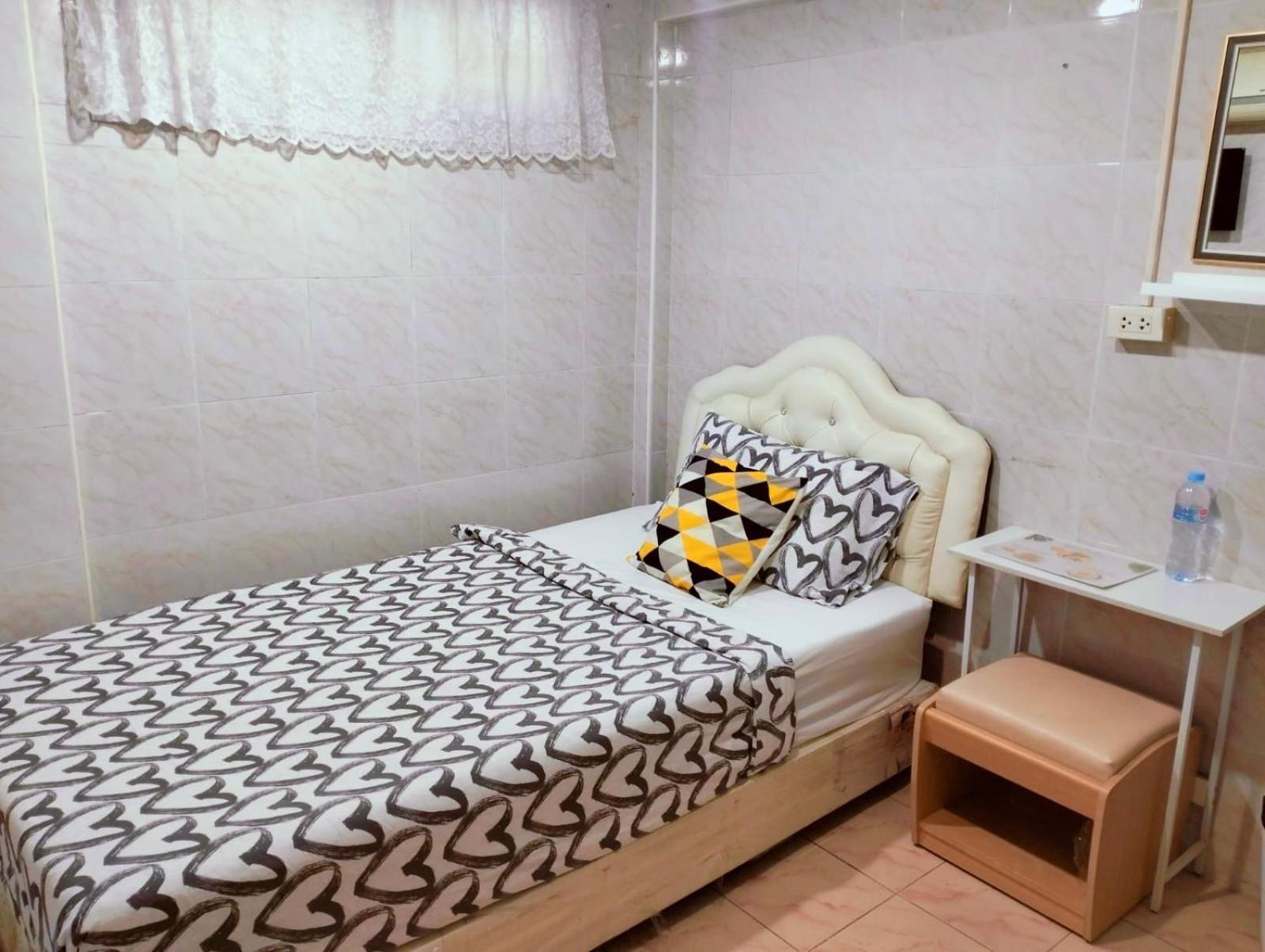 Ree House@soi Cowboy-asoke Bts-mrt *