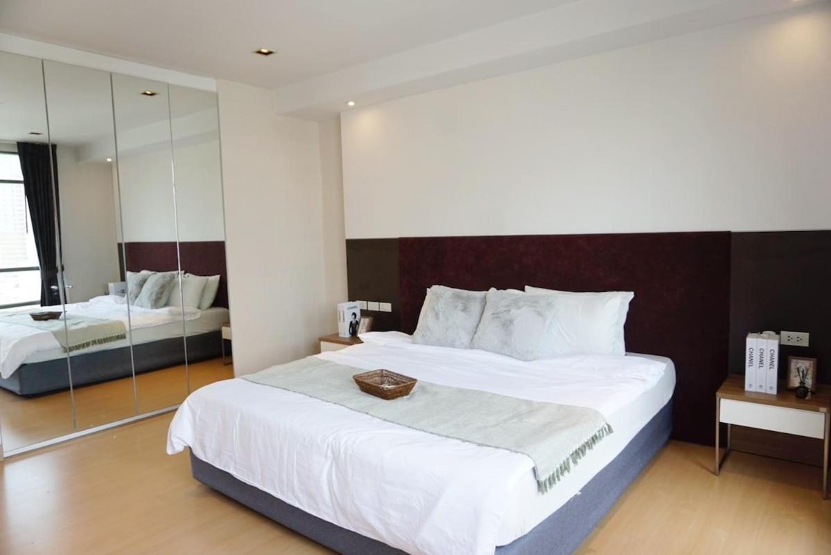 High Floor Great View 2br 2ba 3 Mins To Nana Bts Banguecoque