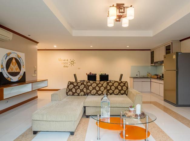 Aparthotel Phoenix Serviced *