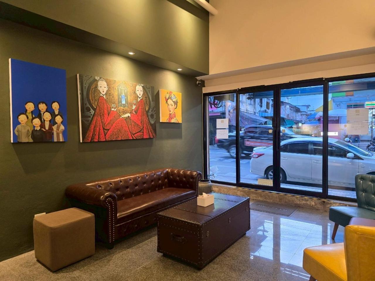 Lhong Krung Hostel *