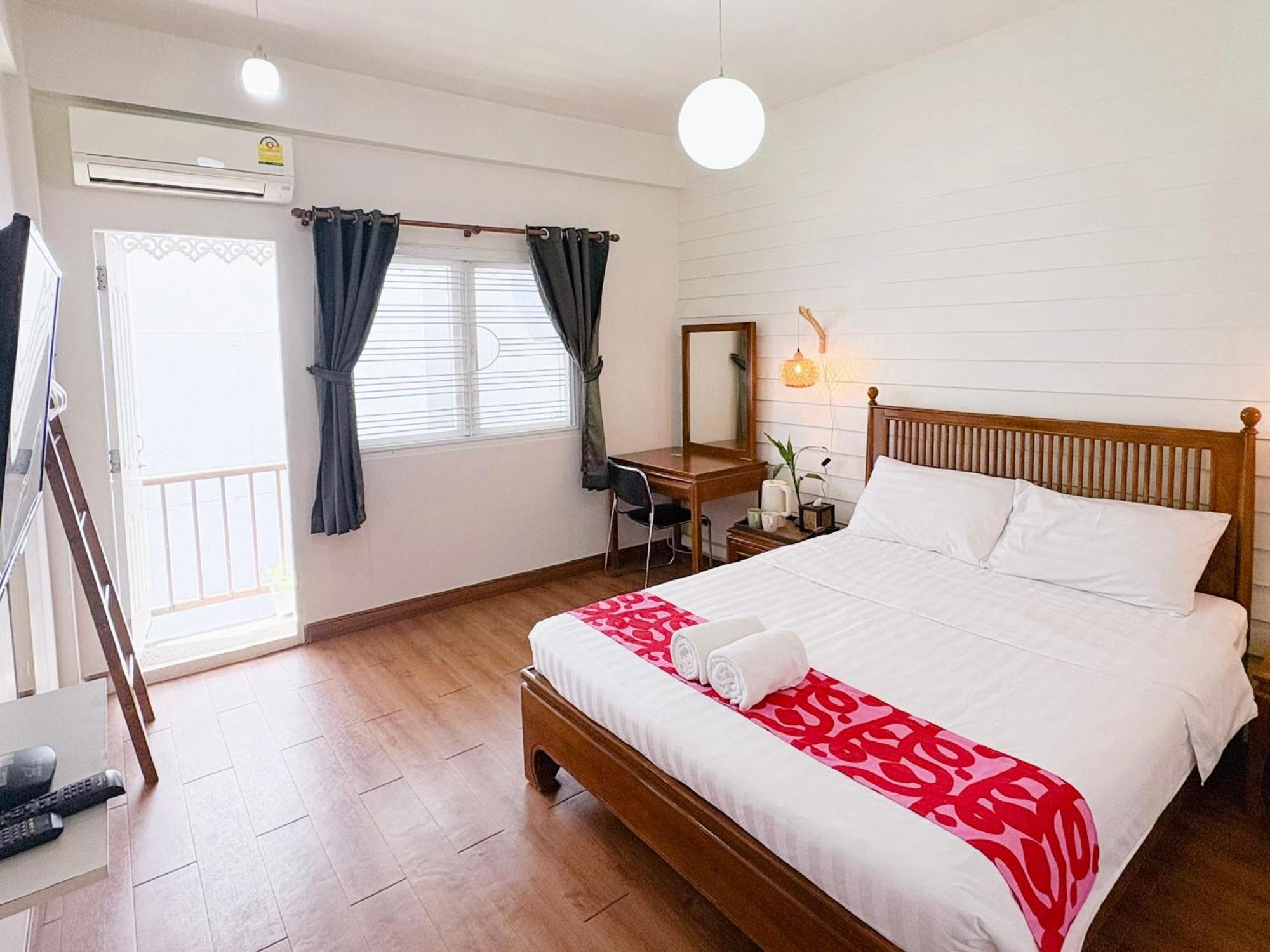 Guest house Les Fleurs 2*