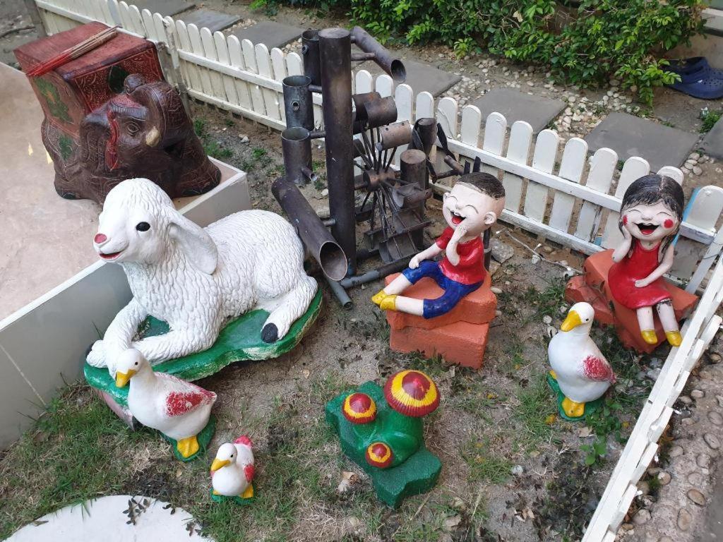 Friends House Resort Bangkok