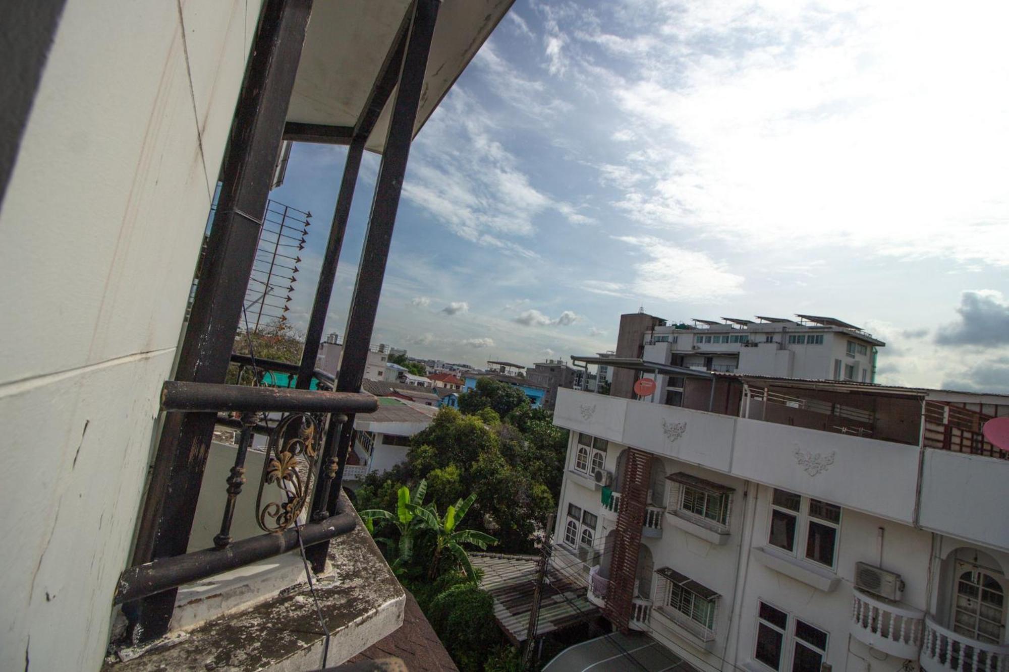 Skutan Sutthisan Nexus Opal Guest house